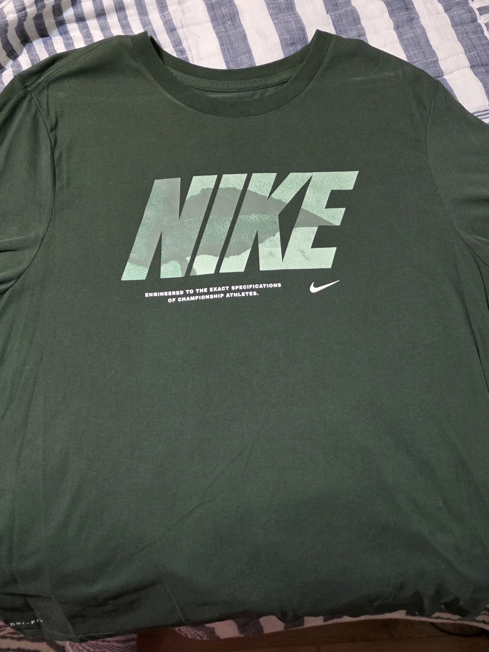 Nike Men’s Forest Green Logo Short Sleeve Tee